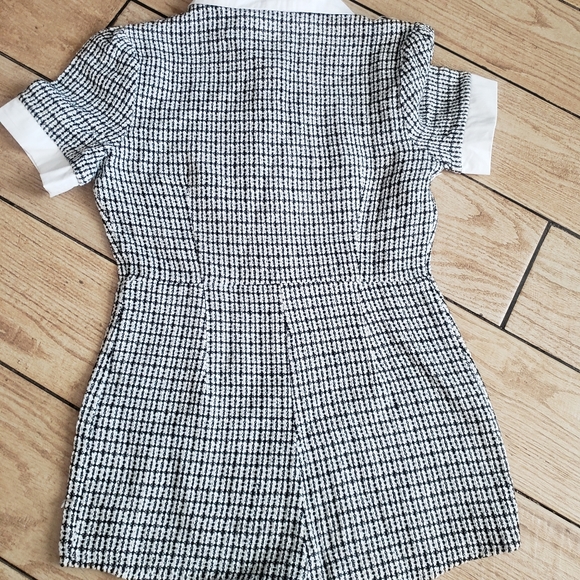 Shein Contrast Trim Tweet Romper - Picture 6 of 6